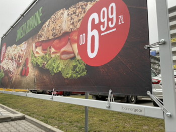 Baner reklamowy PVC Backlit gotowy do powieszenia