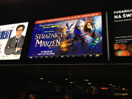 Backlit 510 g/m2 coated banner with a size of 480x230 cm